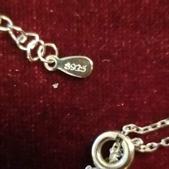 NWOT S925 triple chain necklace - Picture 4 of 9